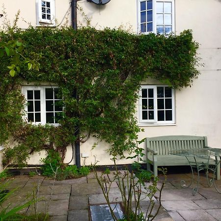 Mulsford Cottage Malpas  외부 사진